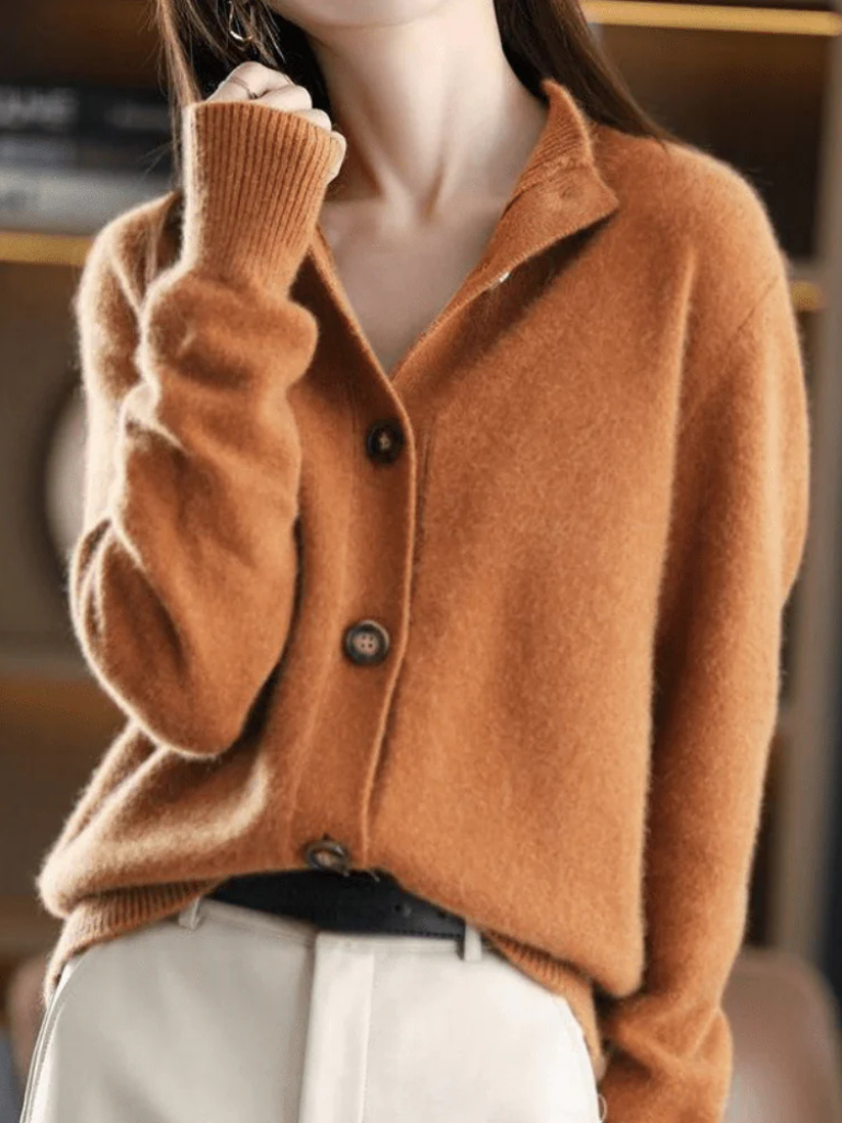 Sophia | Élan Classique en Tricot Cardigan