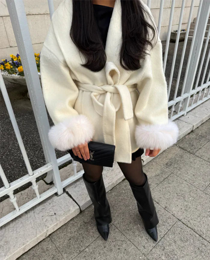Éclat™ – Elegant Wool Coat with Removable Fur Details