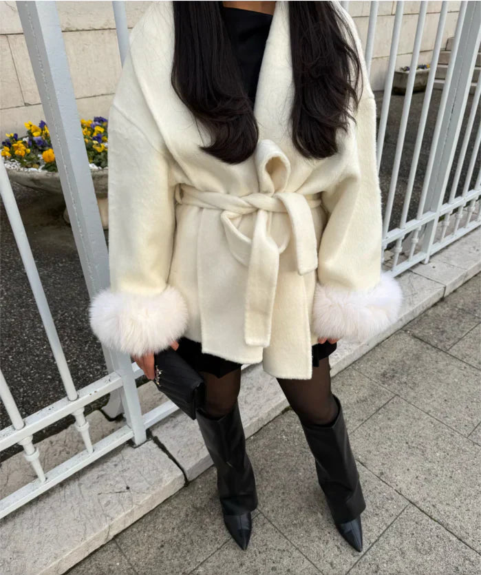 Éclat™ – Elegant Wool Coat with Removable Fur Details