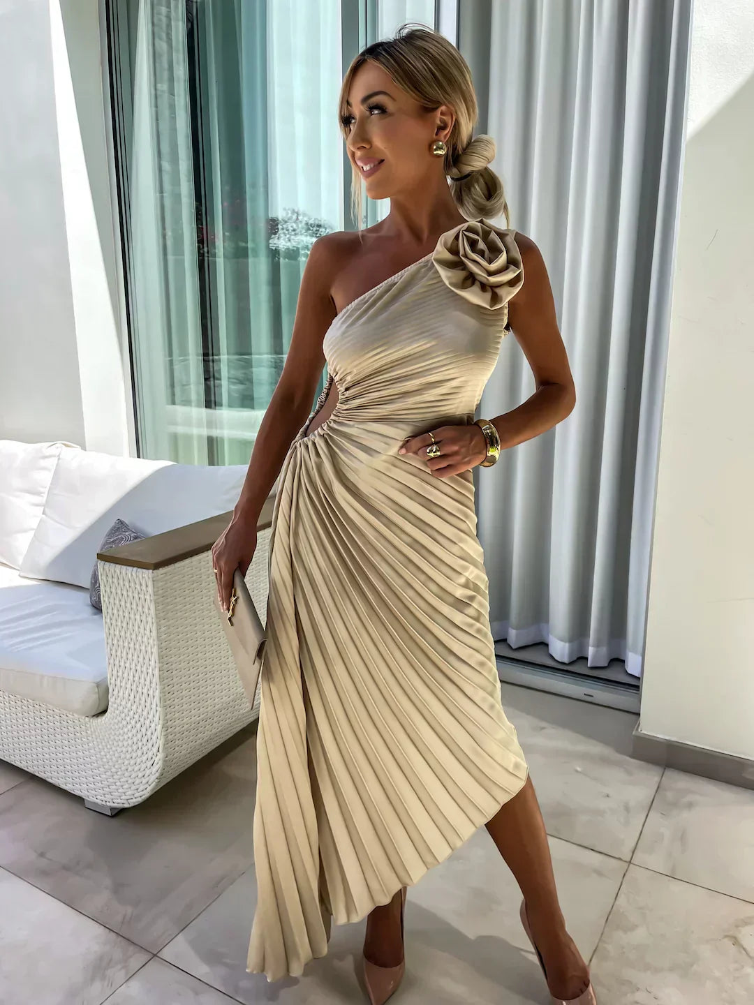 ALESSIA – ROMANTIC BLOOM MIDI DRESS